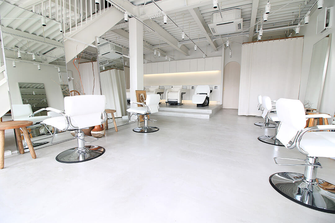 SALON GALLERY09