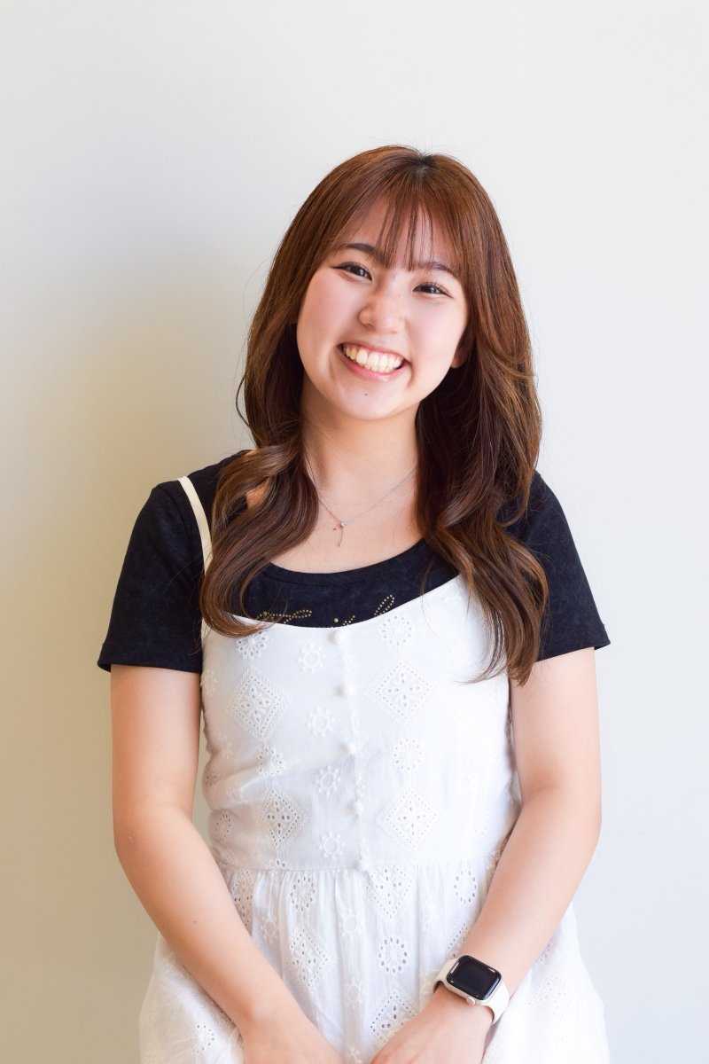 周東　芽依